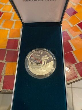 Korean War Memorial 1991 Mint Condition Silver dollar